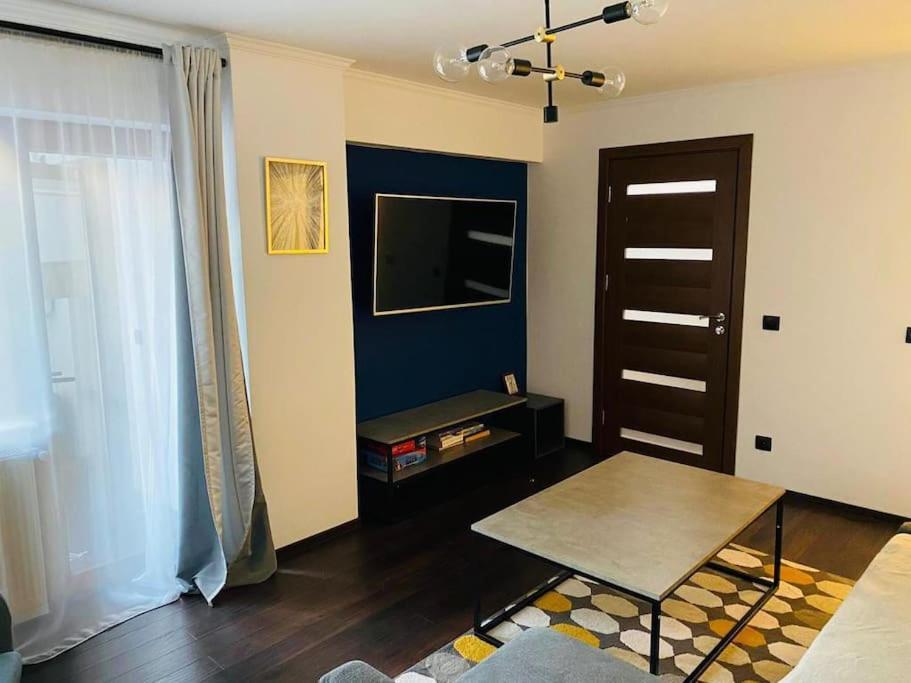 Aparthotel City Center Targu Ocna מראה חיצוני תמונה